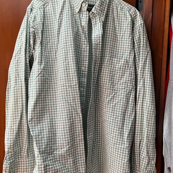 Men’s Eddie Bauer L button down - Picture 1 of 3